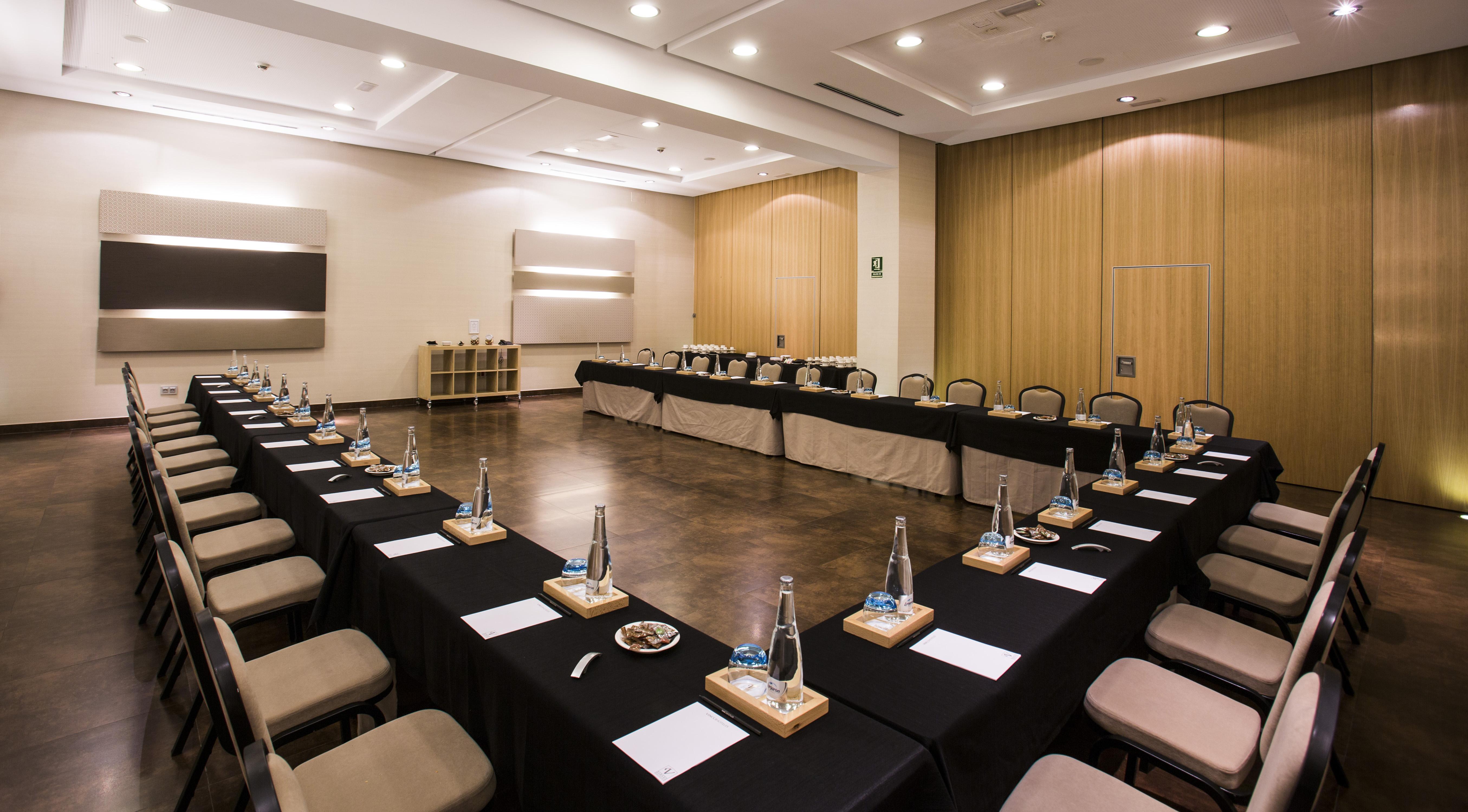 Vincci Seleccion Posada Del Patio Μάλαγα Εξωτερικό φωτογραφία Meeting room