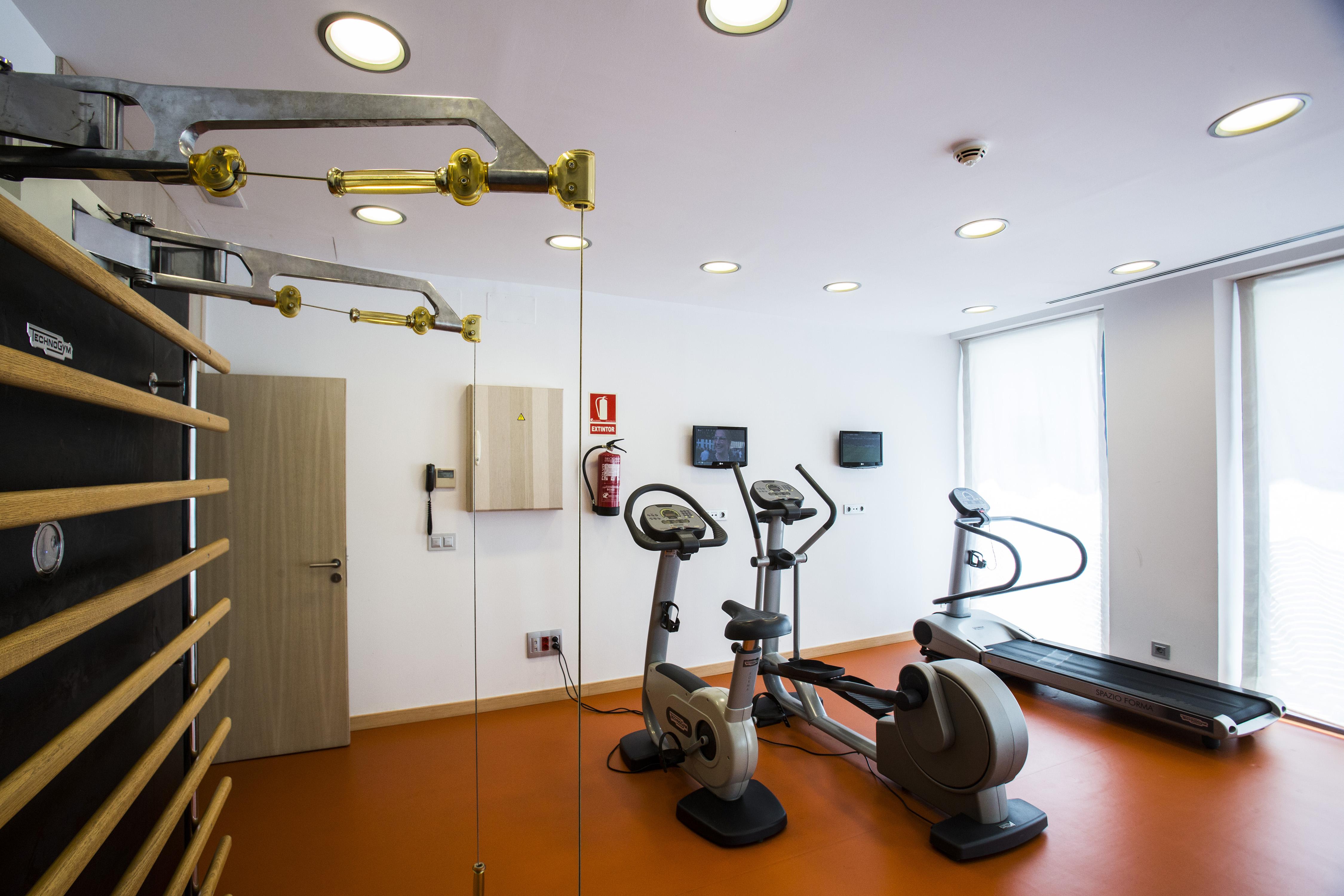Vincci Seleccion Posada Del Patio Μάλαγα Εξωτερικό φωτογραφία A gym at a hotel